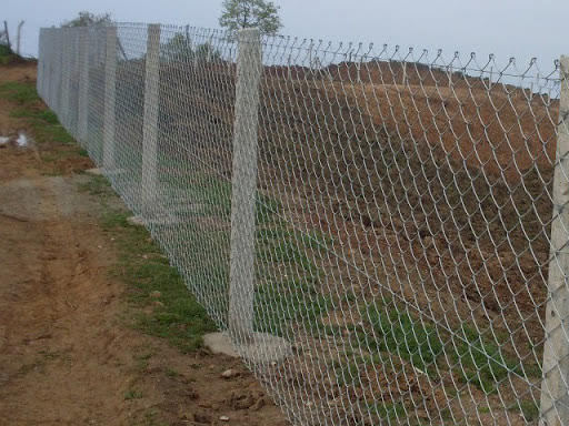 Žičane ograde sa betonskim stubovima - sa najpovoljnijom cenom - čitava Srbija . Izrada na celoj teritoriji Srbije Sa našim radnicima ključ u ruke 069 444 58 54 -  no logo 02